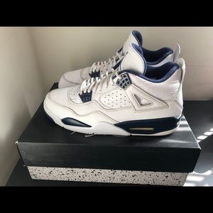 Mens size 11.5 Retro Jordan 4 LS Legend Blue